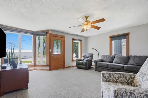 1985 Rose Avenue Wilton IA 52778