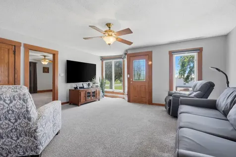 1985 Rose Avenue Wilton IA 52778