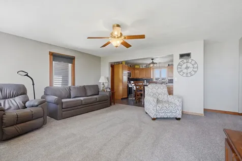 1985 Rose Avenue Wilton IA 52778