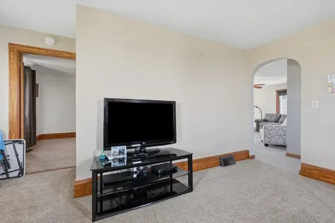 1985 Rose Avenue Wilton IA 52778