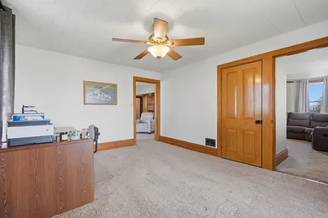 1985 Rose Avenue Wilton IA 52778
