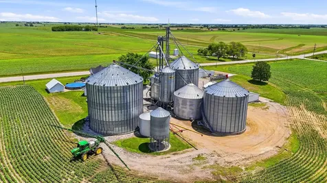 1985 Rose Avenue Wilton IA 52778