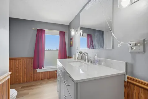 1985 Rose Avenue Wilton IA 52778