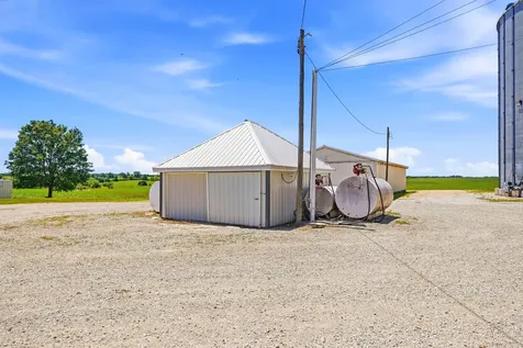 1985 Rose Avenue Wilton IA 52778