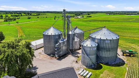 1985 Rose Avenue Wilton IA 52778