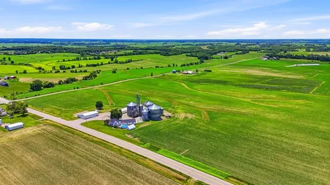 1985 Rose Avenue Wilton IA 52778
