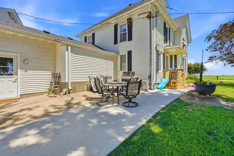 1985 Rose Avenue Wilton IA 52778