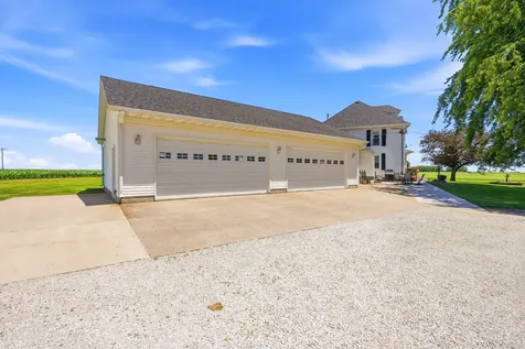 1985 Rose Avenue Wilton IA 52778