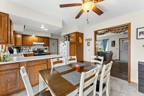 113 Summit Wilton IA 52778