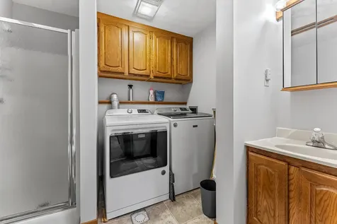 113 Summit Wilton IA 52778