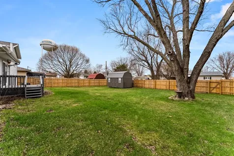 113 Summit Wilton IA 52778