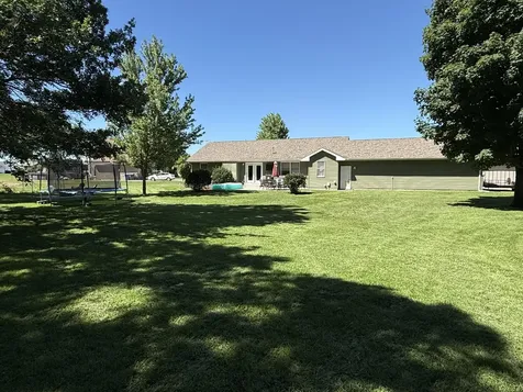 310 Summerset Lane Fruitland IA 52749