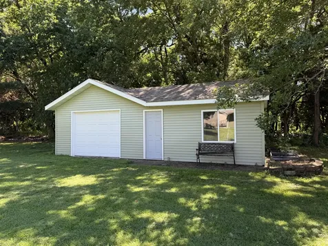 310 Summerset Lane Fruitland IA 52749