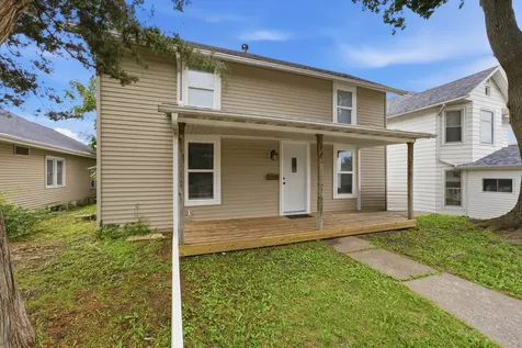 817 Cedar Street Muscatine IA 52761