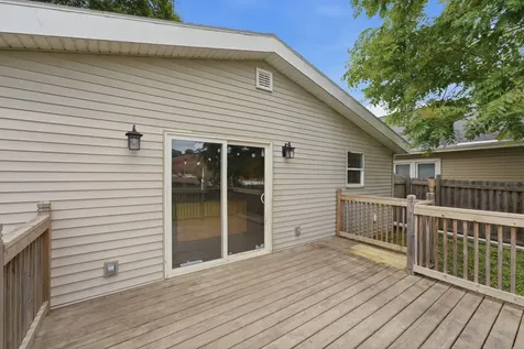 817 Cedar Street Muscatine IA 52761