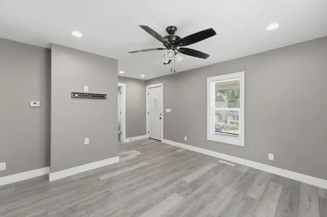 817 Cedar Street Muscatine IA 52761