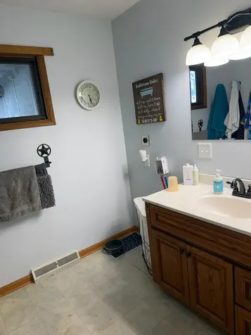205 York Wilton IA 52778