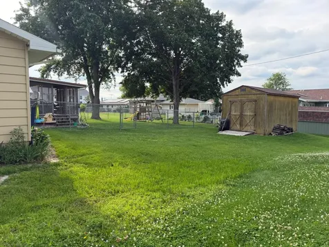 205 York Wilton IA 52778