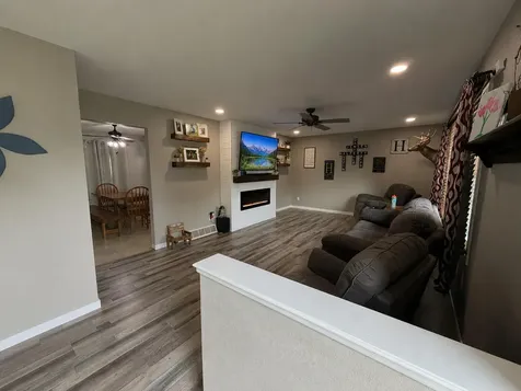 205 York Wilton IA 52778