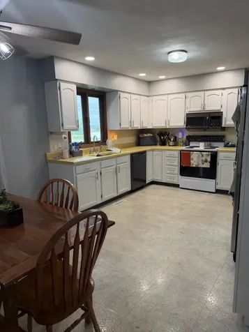 205 York Wilton IA 52778