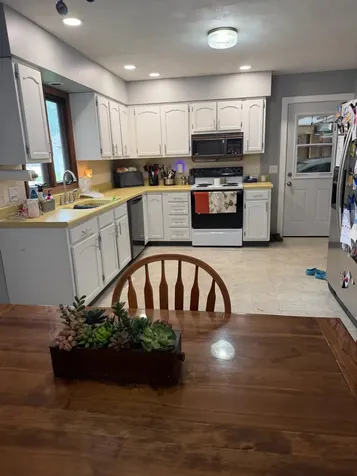 205 York Wilton IA 52778