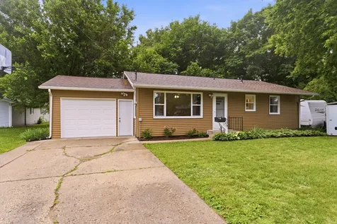 609 Townsend Wapello IA 52653