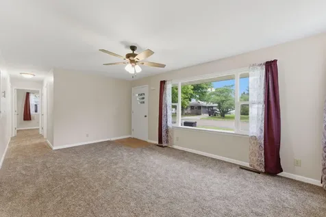 609 Townsend Wapello IA 52653