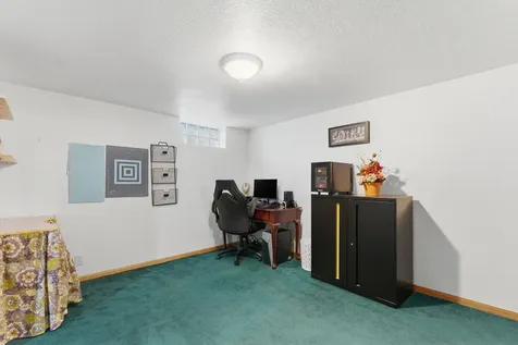 924 Fuller Street Muscatine IA 52761