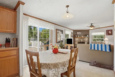 106 Washington Street Grandview IA 52752