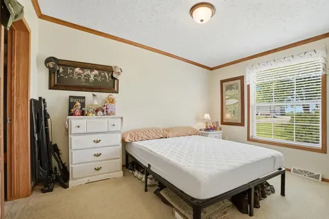 106 Washington Street Grandview IA 52752