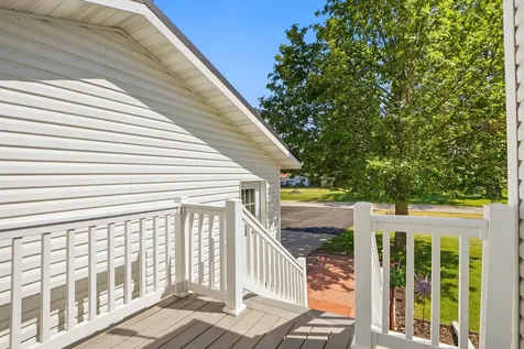 106 Washington Street Grandview IA 52752