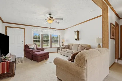 106 Washington Street Grandview IA 52752
