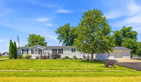 106 Washington Street Grandview IA 52752