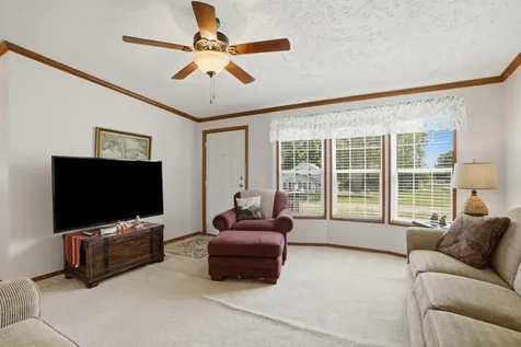106 Washington Street Grandview IA 52752