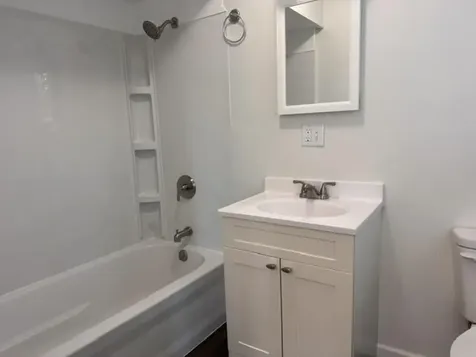 207 Roselawn Muscatine IA 52761