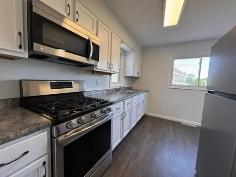 207 Roselawn Muscatine IA 52761