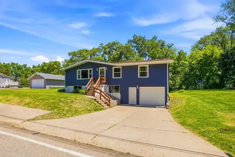 1409 Logan Muscatine IA 52761