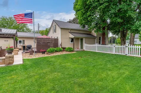 806 Cypress Street Wilton IA 52778
