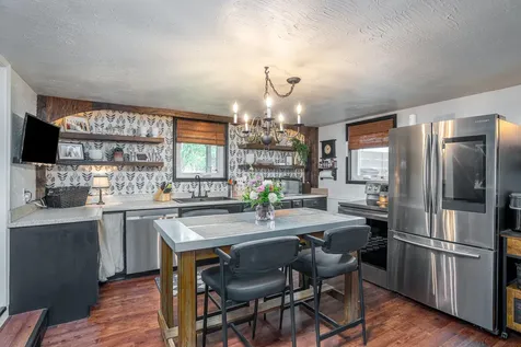 806 Cypress Street Wilton IA 52778