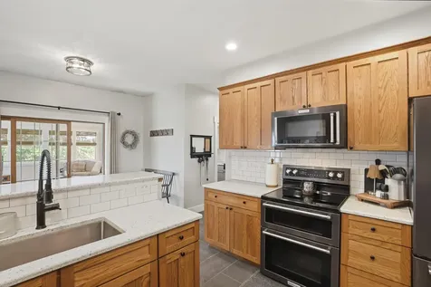 2359 Taylor Avenue Wilton IA 52778