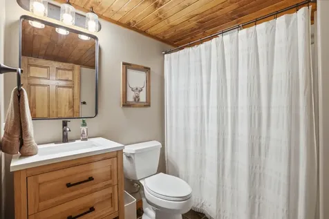 2359 Taylor Avenue Wilton IA 52778