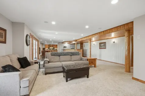 2359 Taylor Avenue Wilton IA 52778