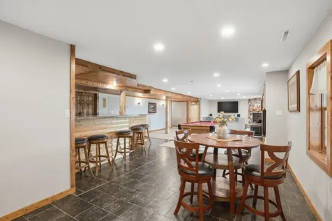 2359 Taylor Avenue Wilton IA 52778