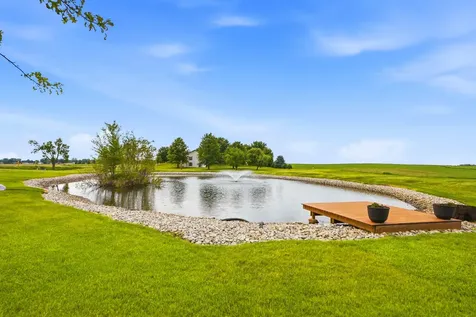2359 Taylor Avenue Wilton IA 52778