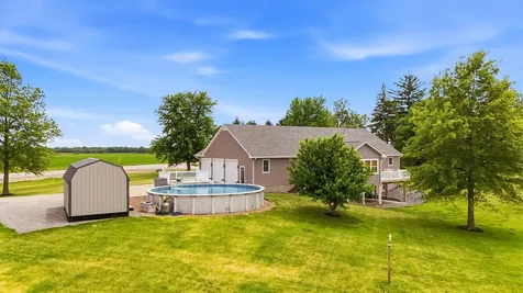 2359 Taylor Avenue Wilton IA 52778
