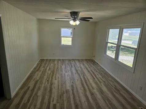 1093 Ocean Moscow IA 52760