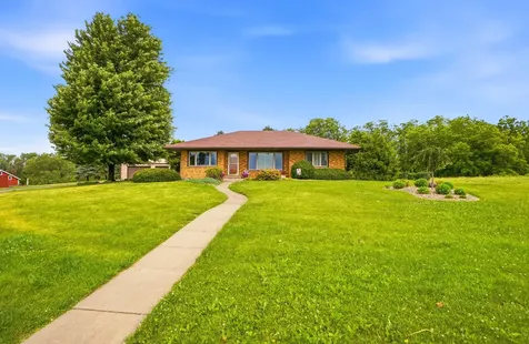 3231 140th Wilton IA 52778