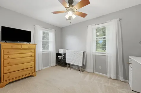 2110 Bay Drive Muscatine IA 52761
