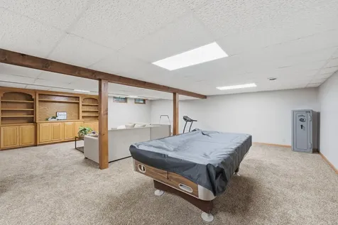 2110 Bay Drive Muscatine IA 52761