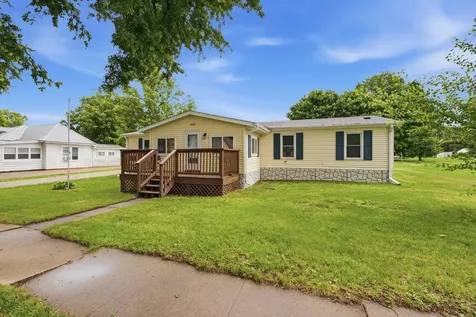 408 Burlington Street Conesville IA 52739